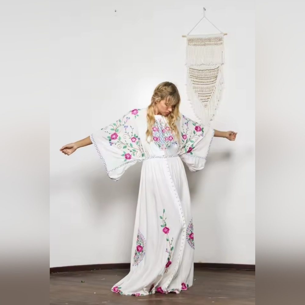 Elegant Reversible Floral Embroidered Long Sleeve Dress